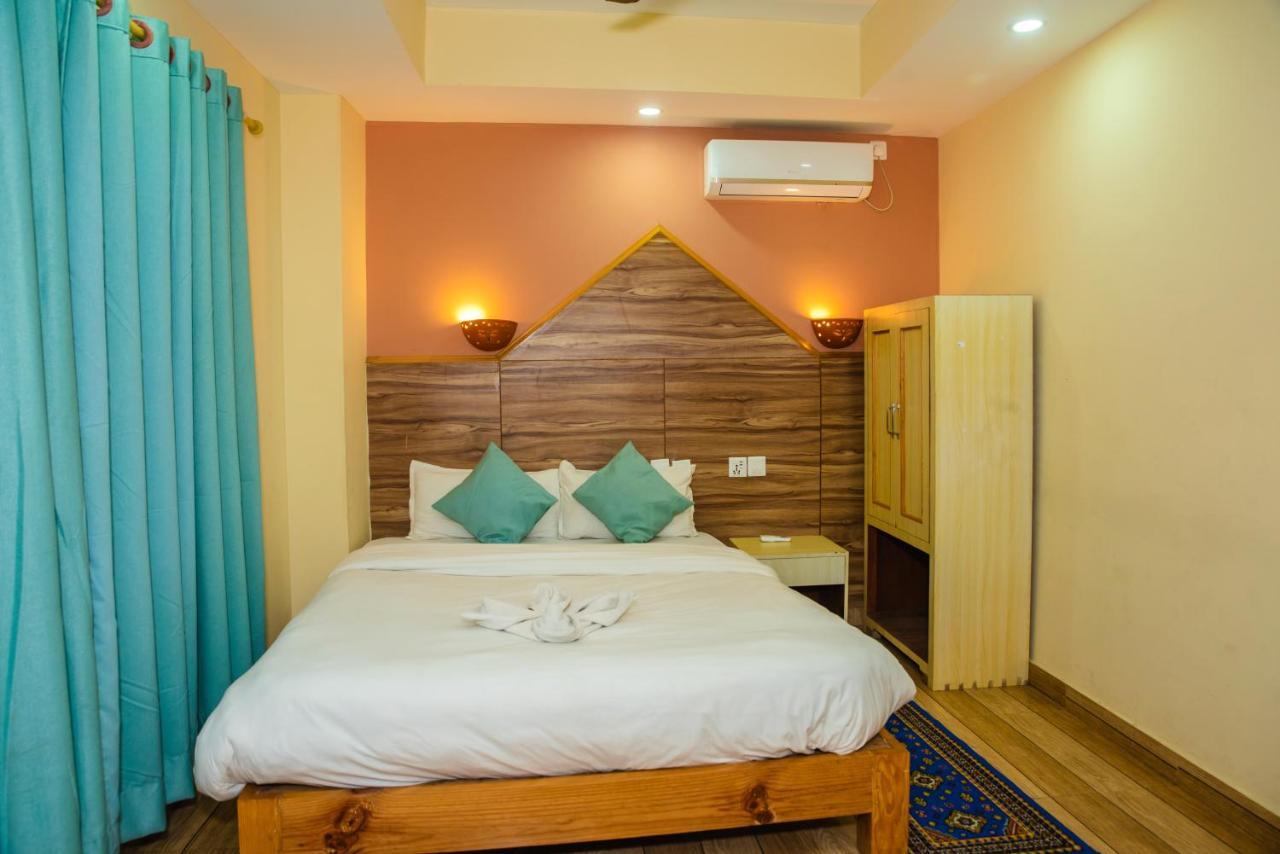 Hotel Olympus Pokhara Exterior photo